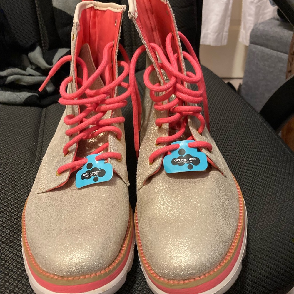 Sketchers Go Impulse boots